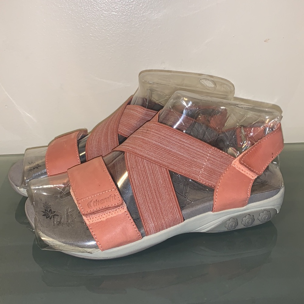 NWOB Therafit Jessica Leather adjustable leather sandals